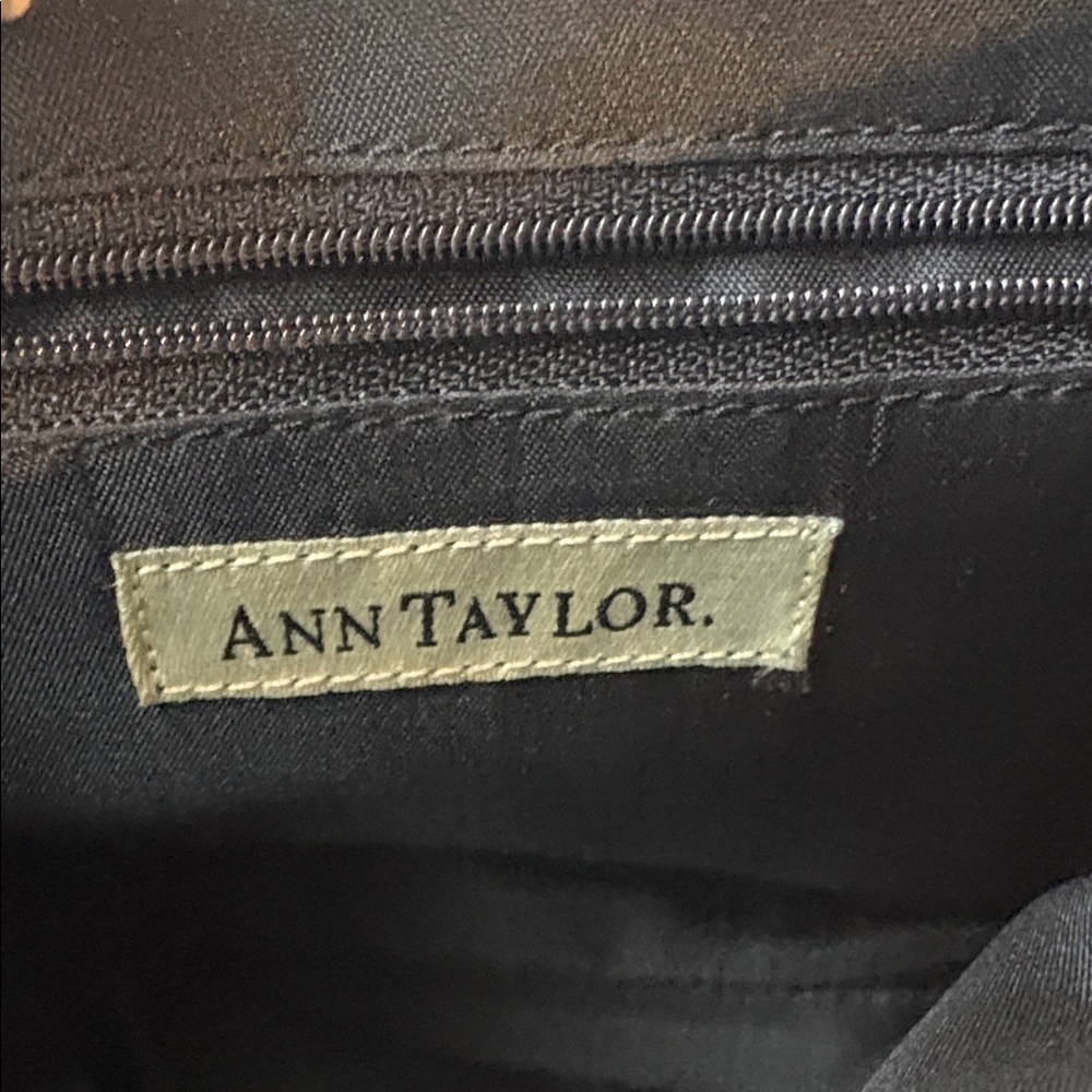 Ann Taylor Vintage Quilted Crossbody Purse With Chain Link Strap - Picture 4 of 5